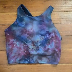 Athleta women’s conscious crop top.